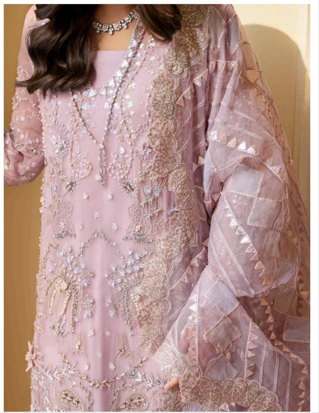 img_nureh_secret_garden_royal_palace_awwal_boutique