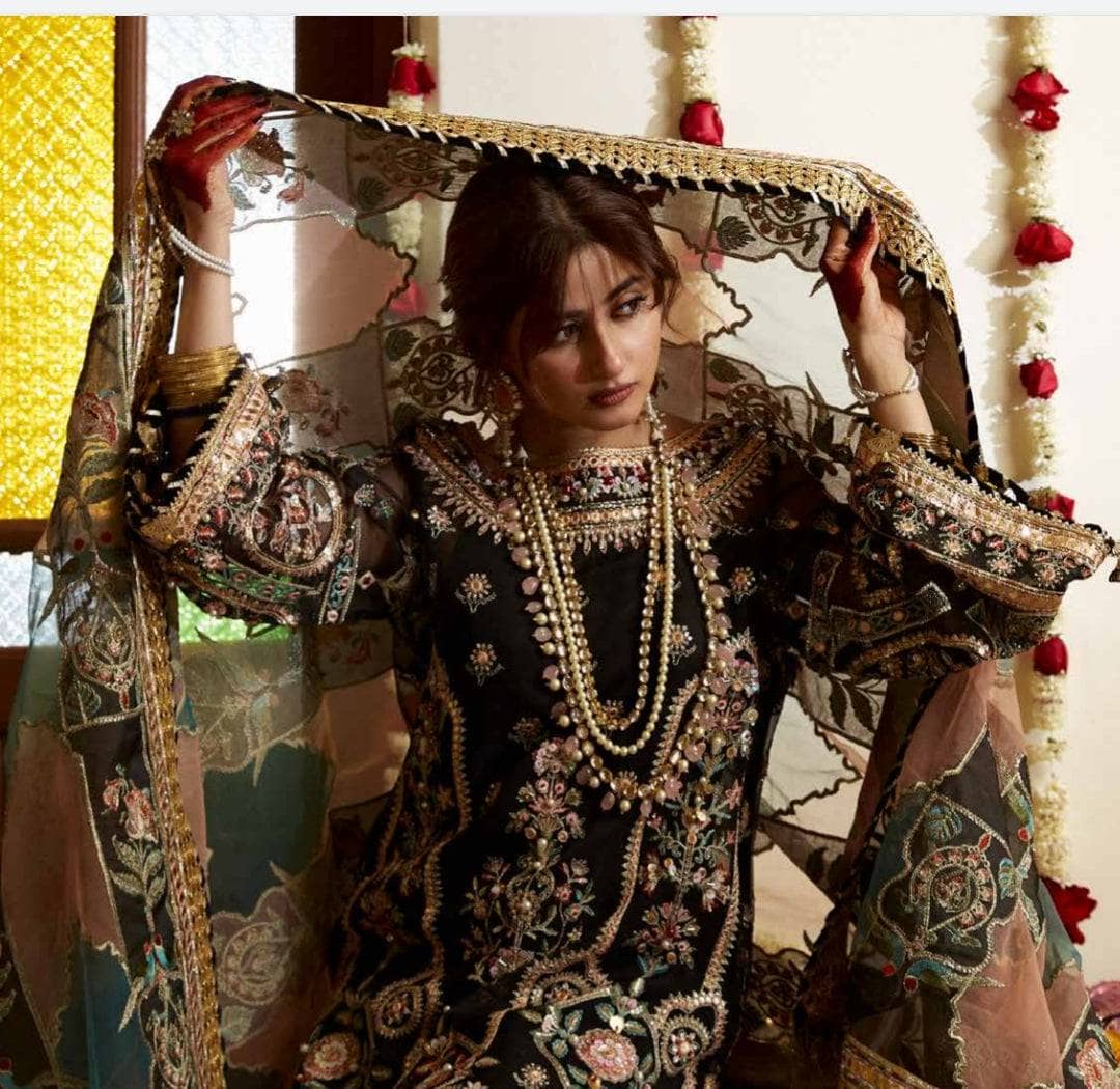 img_zarlish_by_mohsin_naveed_ranjha_awwal_boutique