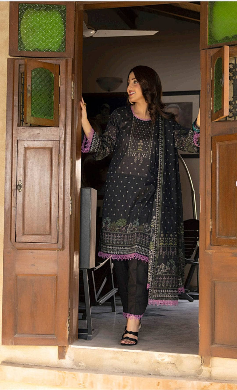 img_salina_printed_lawn_by_regalia_awwal_boutique