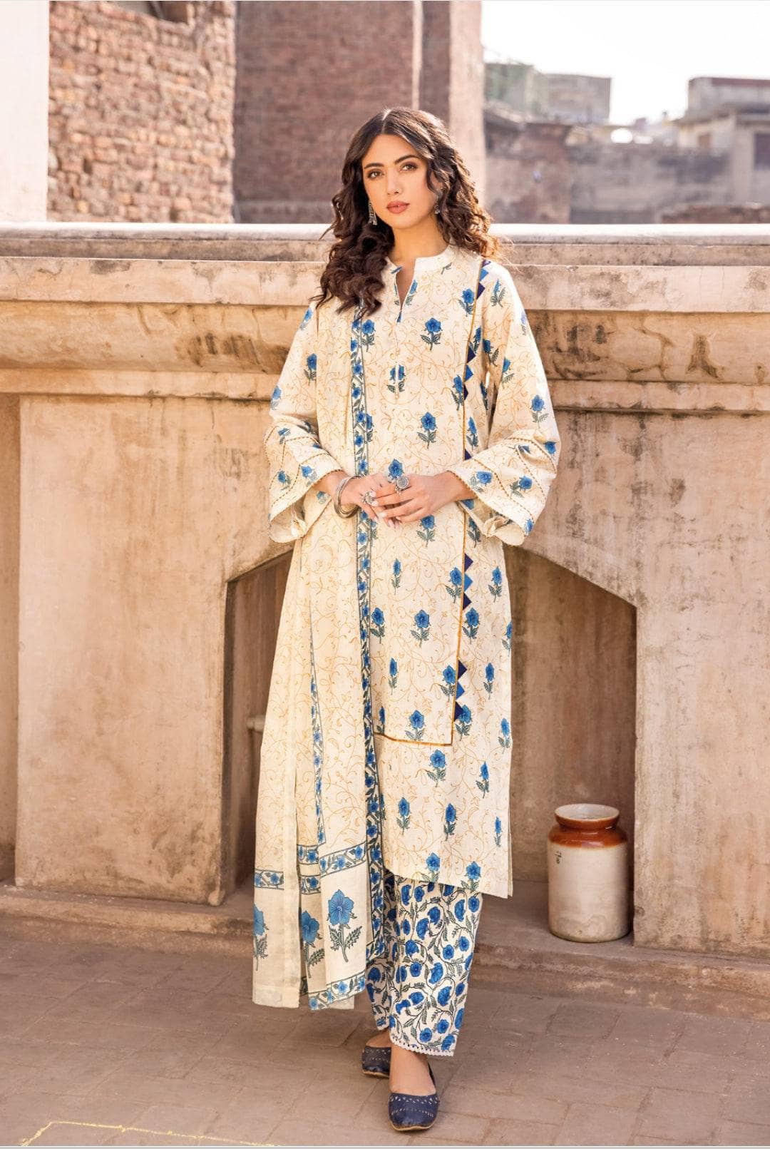 img_gul_ahmed_vintage_awwal_boutique