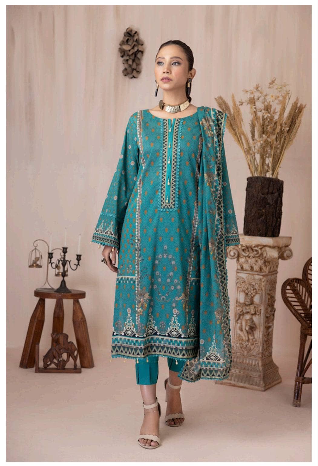 img_salina_printed_lawn_by_regalia_awwal_boutique