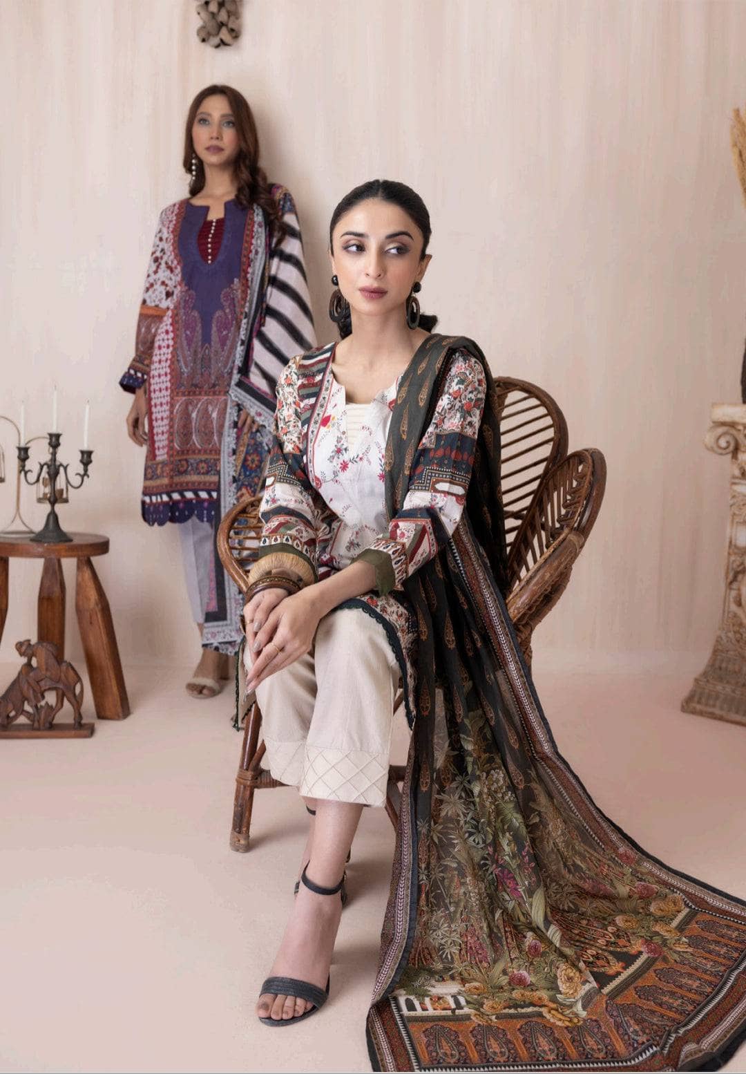 img_salina_printed_lawn_by_regalia_awwal_boutique