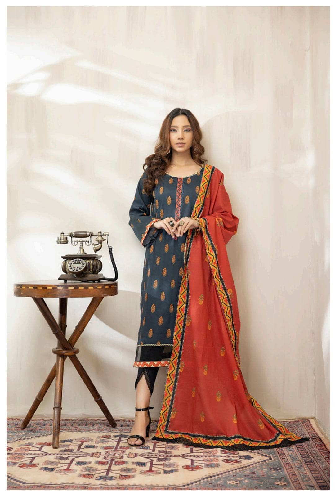 img_salina_printed_lawn_by_regalia_awwal_boutique