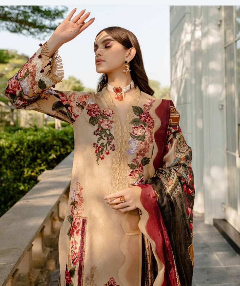 img_jade_queens_court_lawn_awwal_boutique