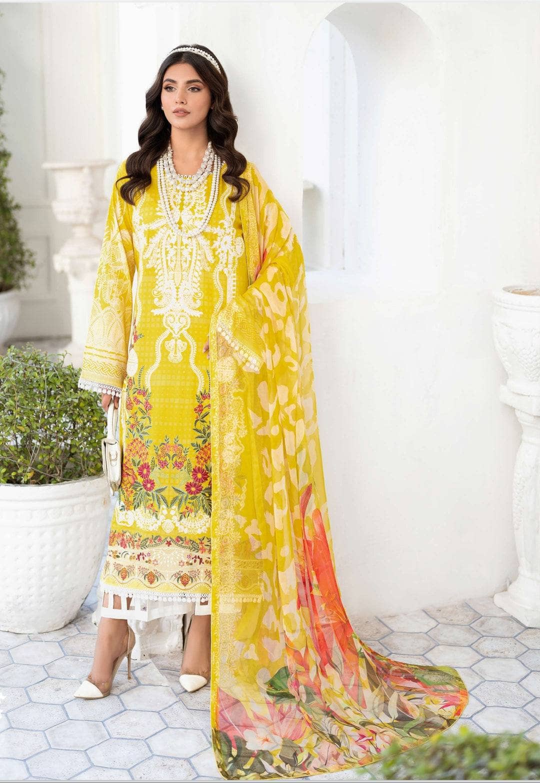 img_ramsha_mashaal_lawn_awwal_boutique