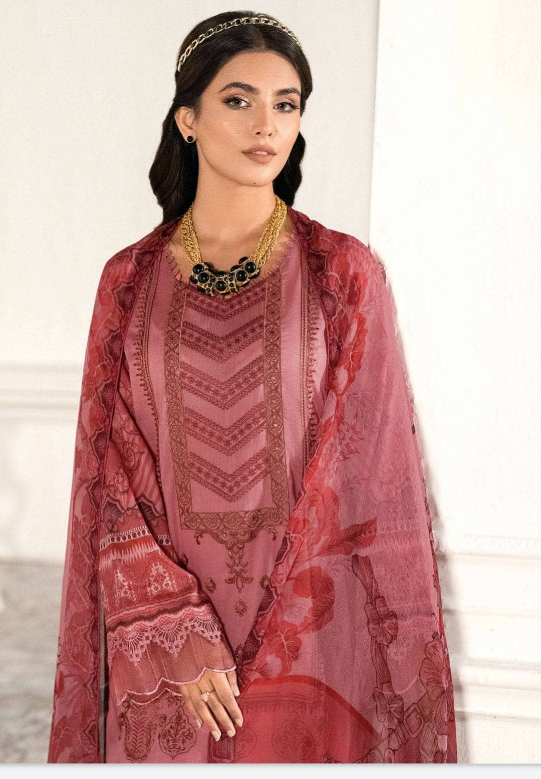 img_ramsha_mashaal_lawn_awwal_boutique