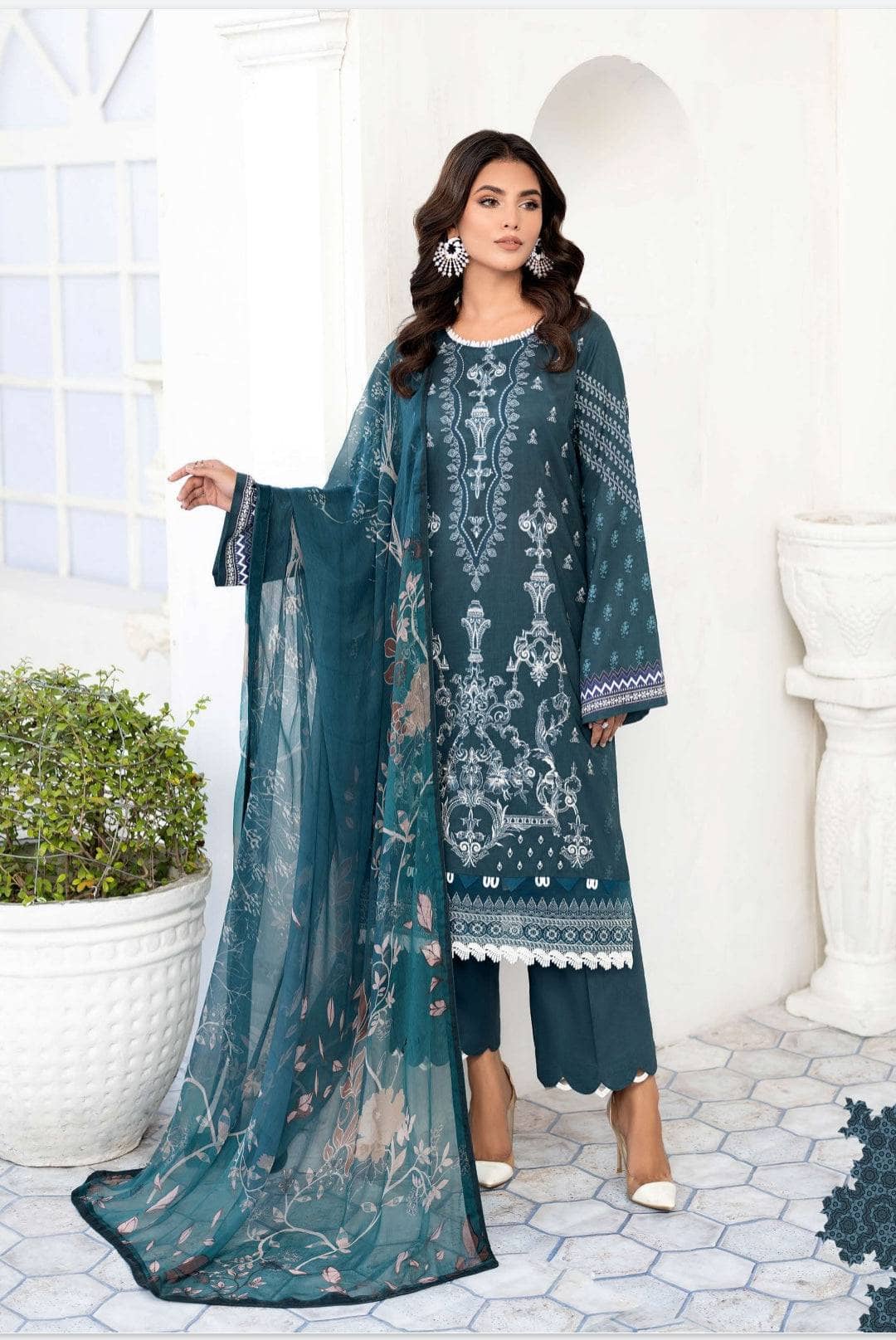 img_ramsha_mashaal_lawn_awwal_boutique