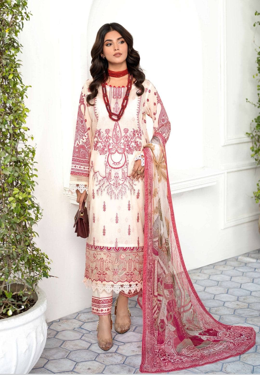 img_ramsha_mashaal_lawn_awwal_boutique
