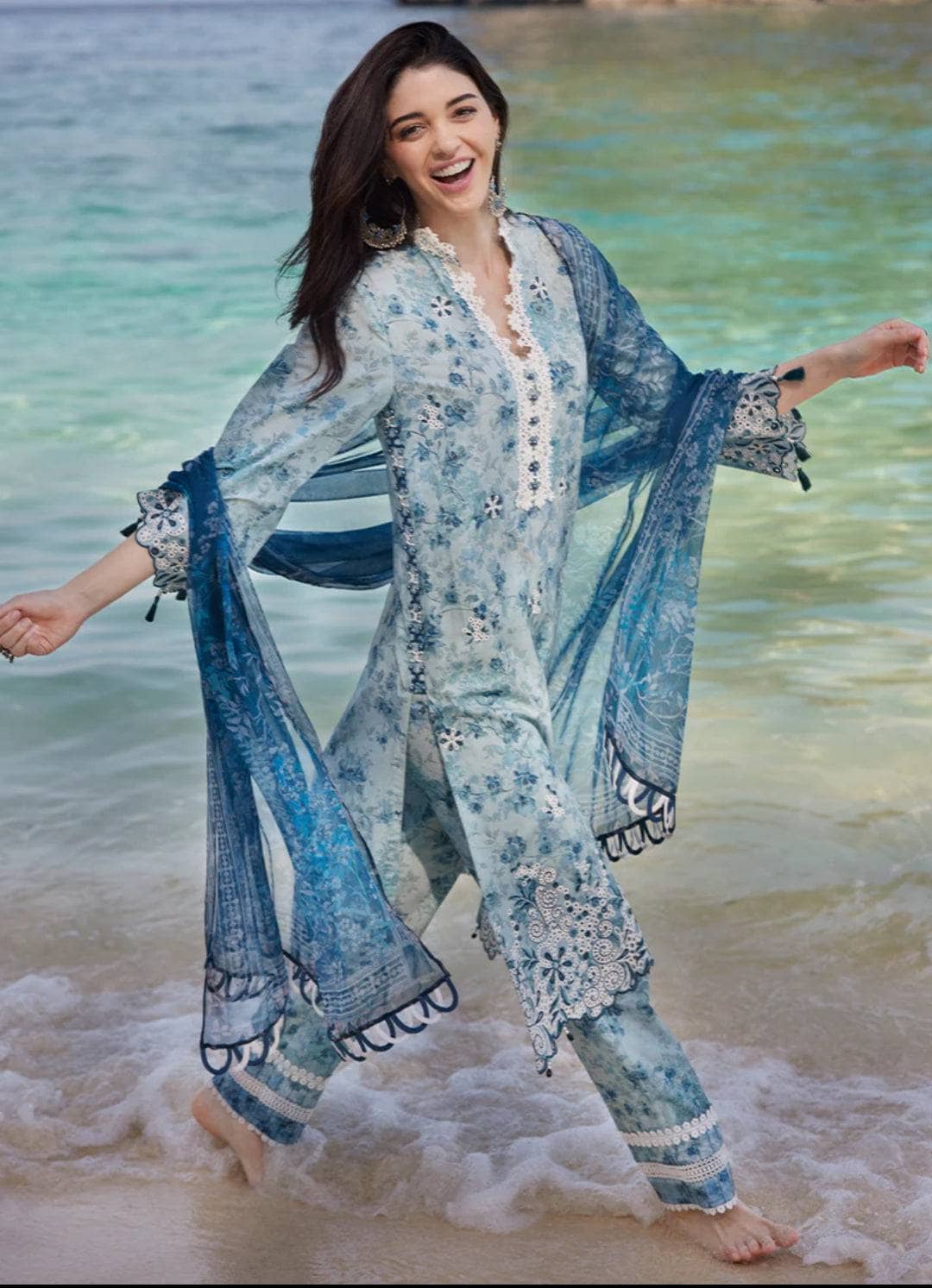 img_image_lawnkari_printkari_23_awwal_boutique