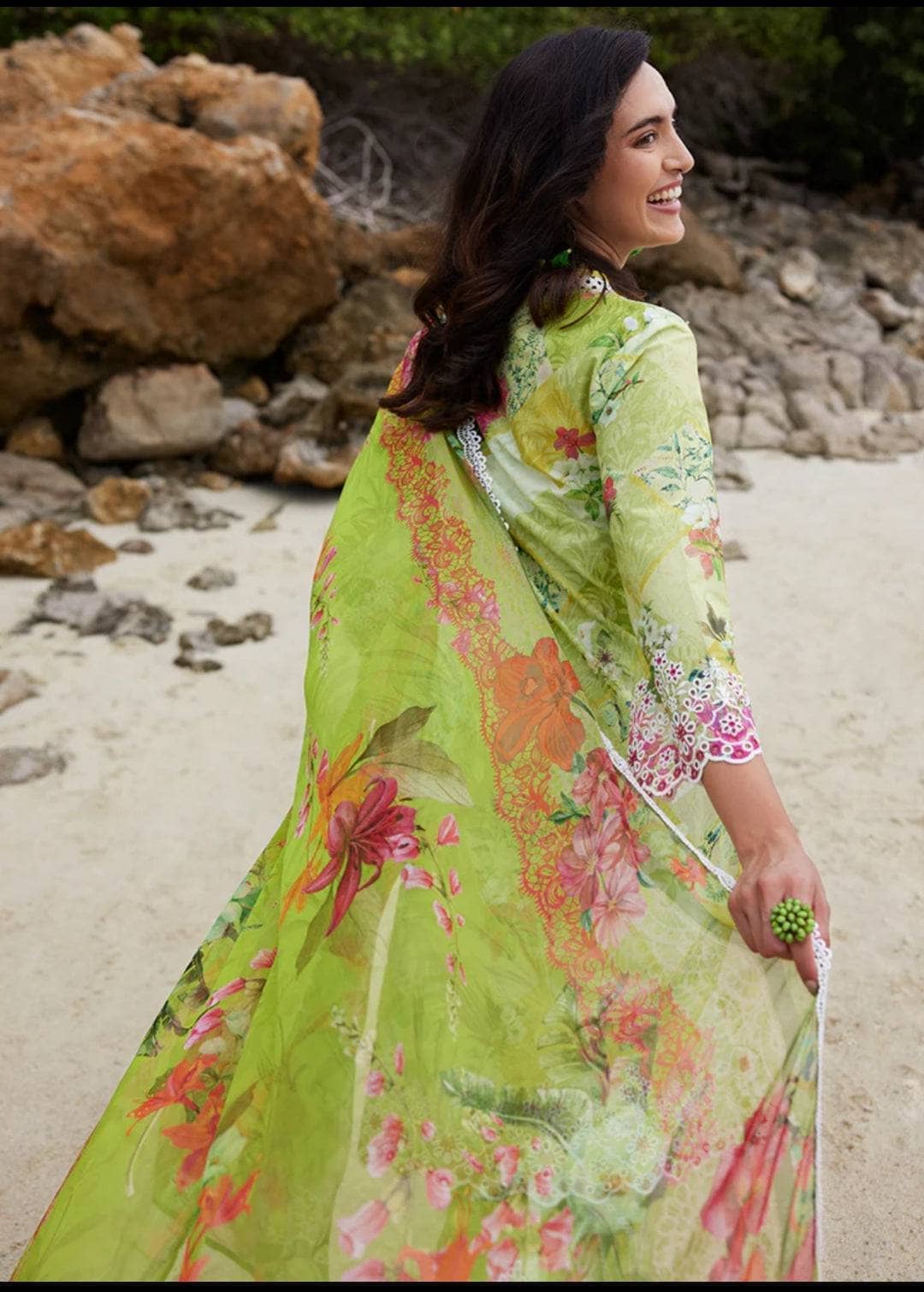 img_image_lawnkari_printkari_23_awwal_boutique