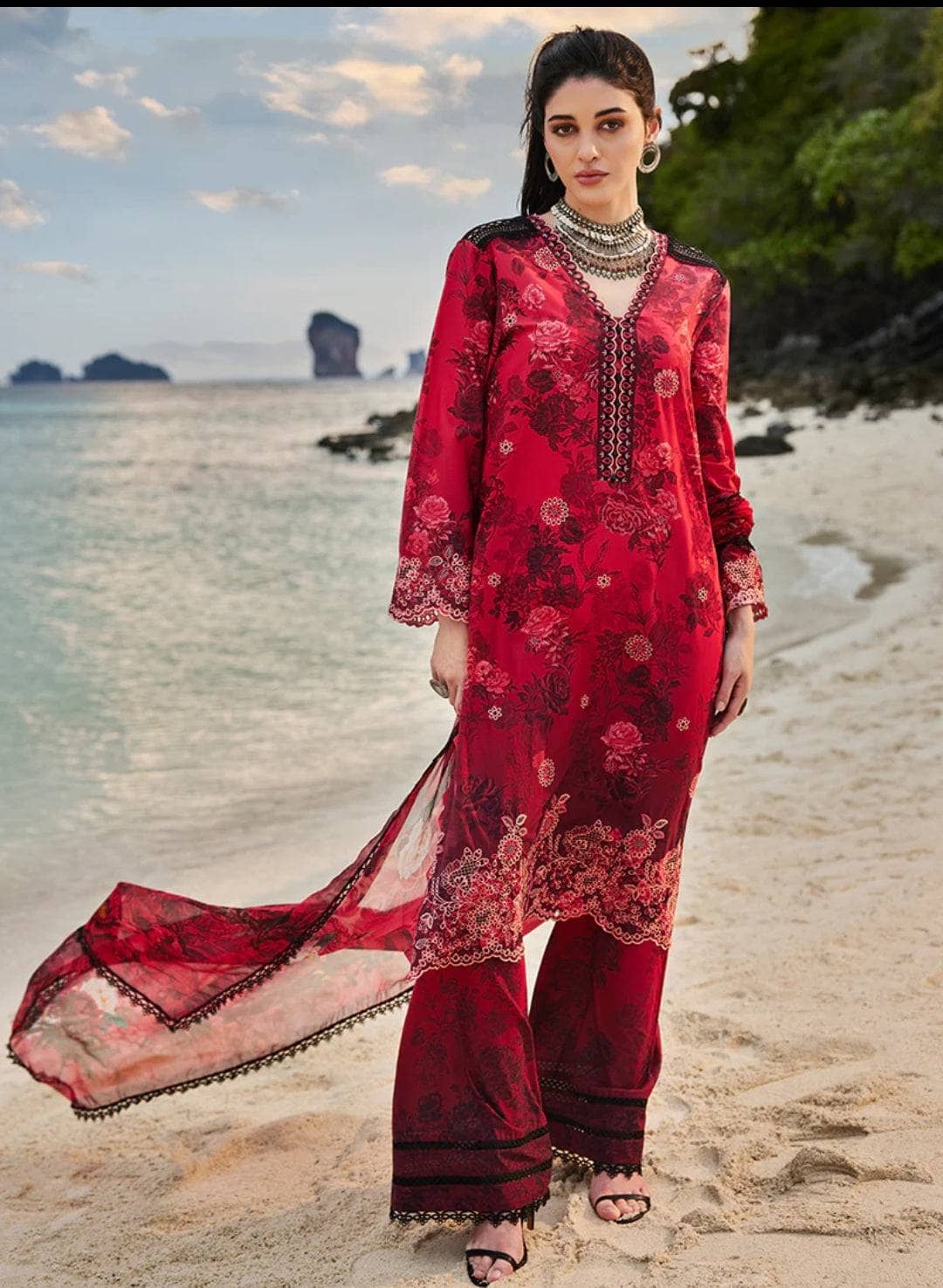 img_image_lawnkari_printkari_23_awwal_boutique