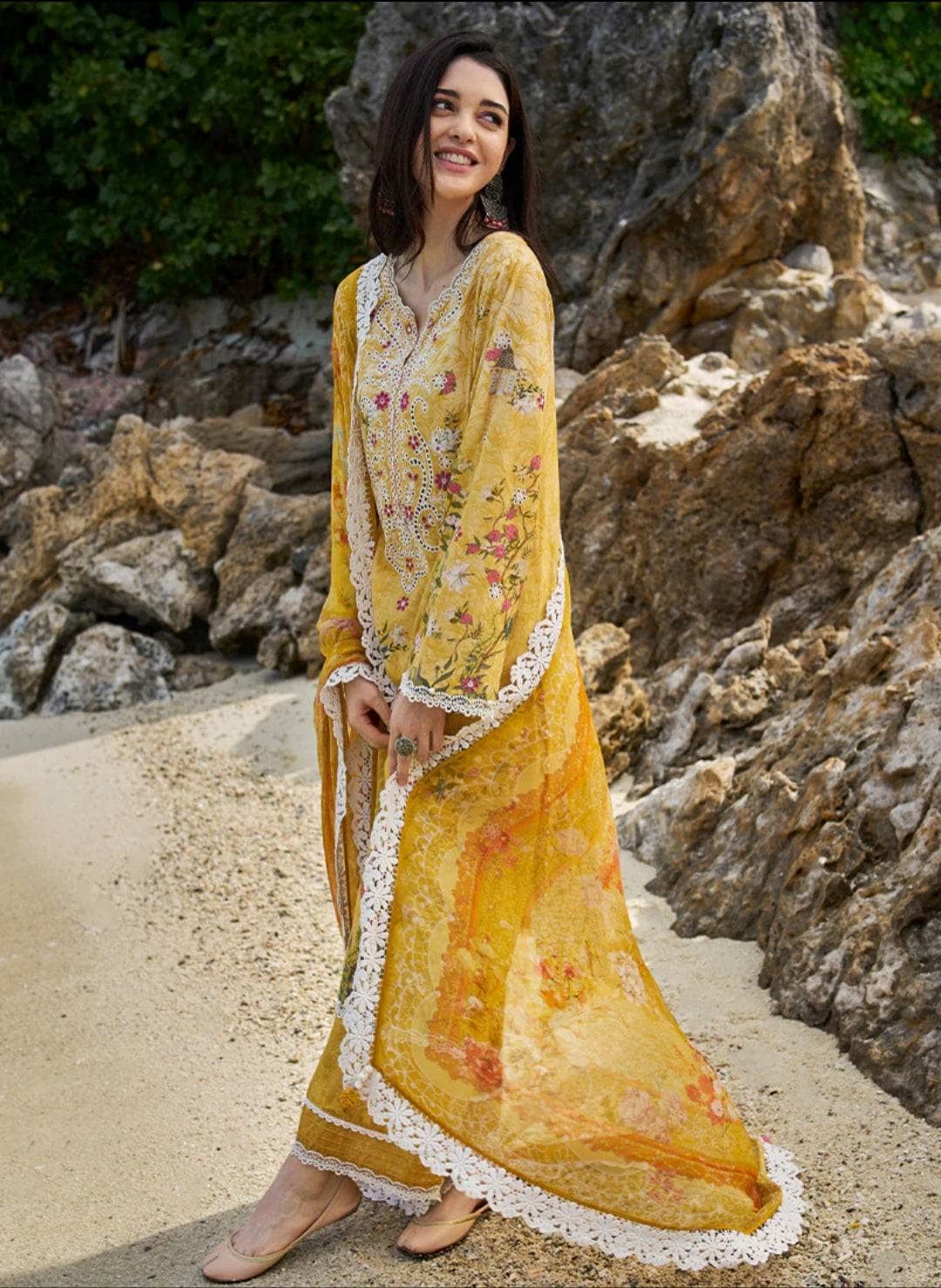 img_image_lawnkari_printkari_23_awwal_boutique