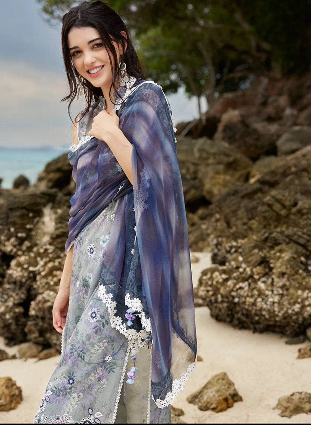 img_image_lawnkari_printkari_23_awwal_boutique