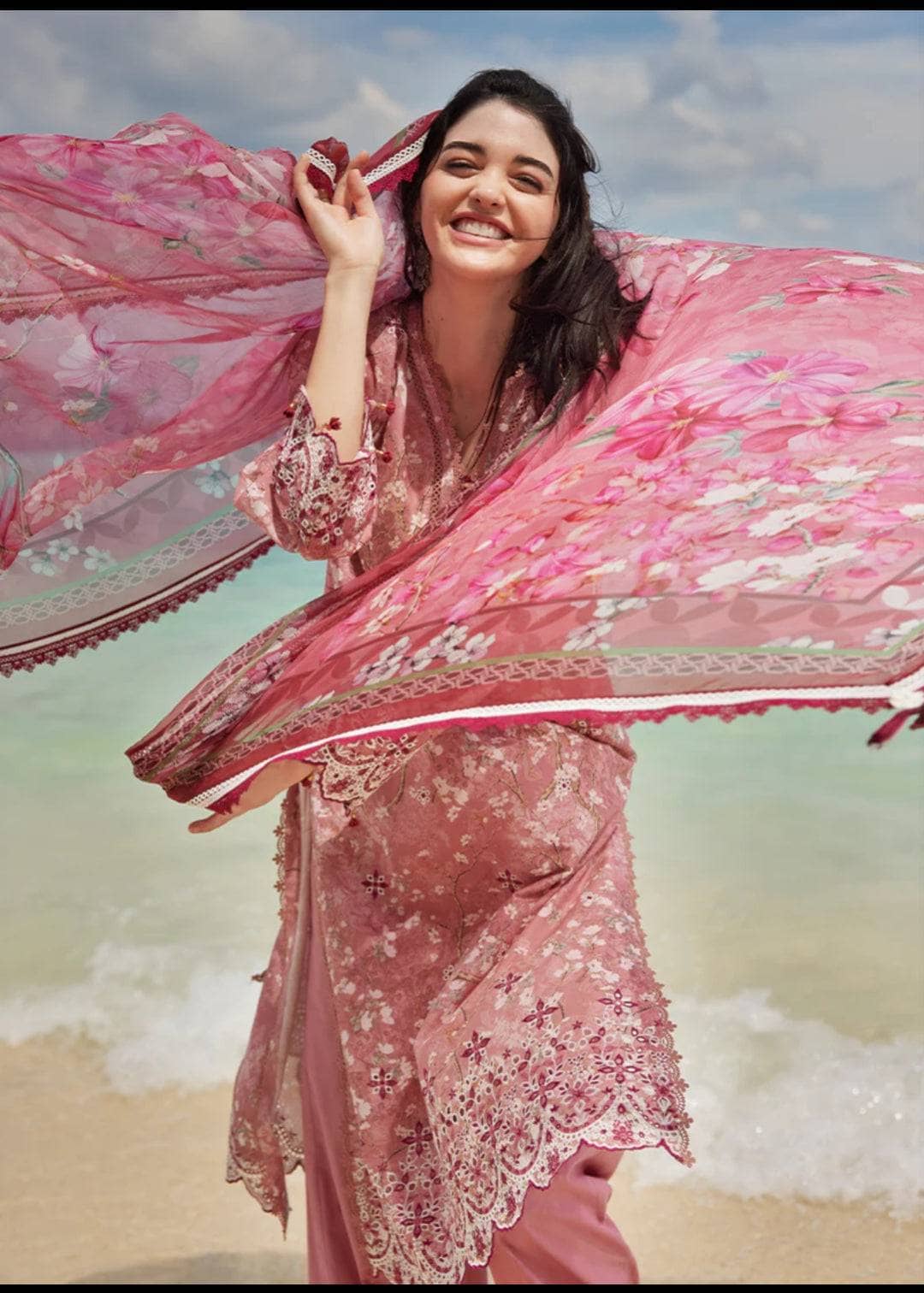 img_image_lawnkari_printkari_23_awwal_boutique