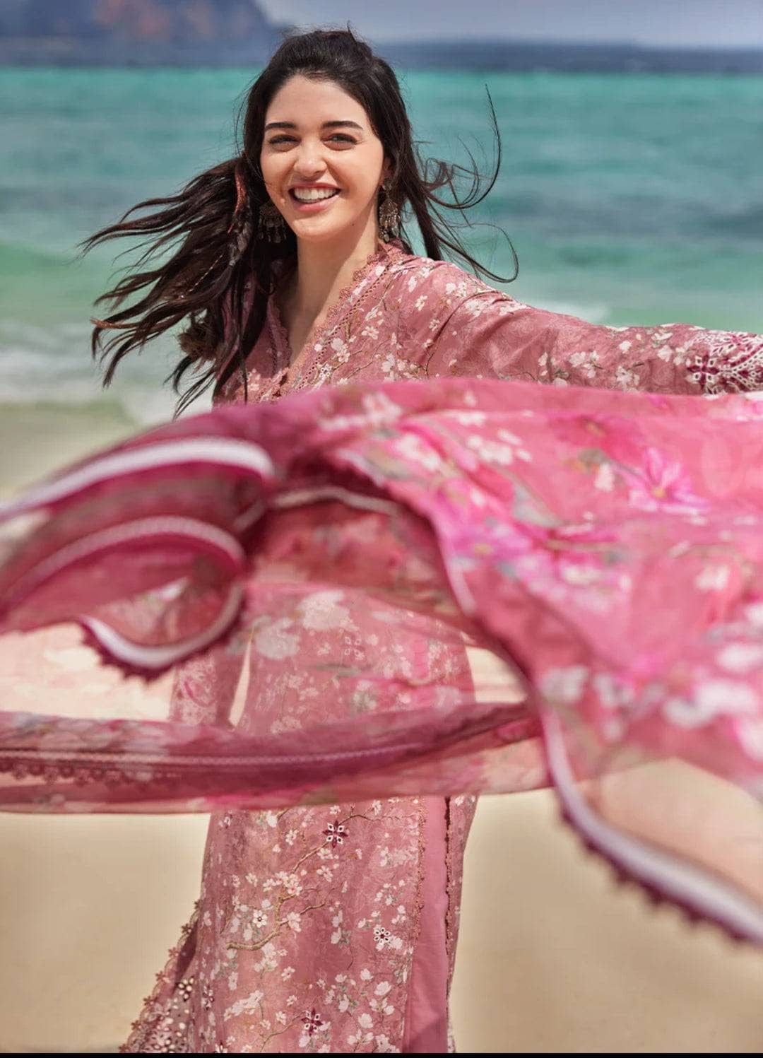 img_image_lawnkari_printkari_23_awwal_boutique