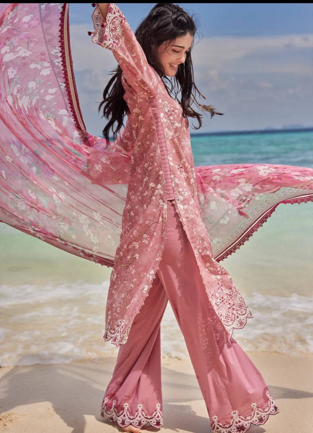 img_image_lawnkari_printkari_23_awwal_boutique