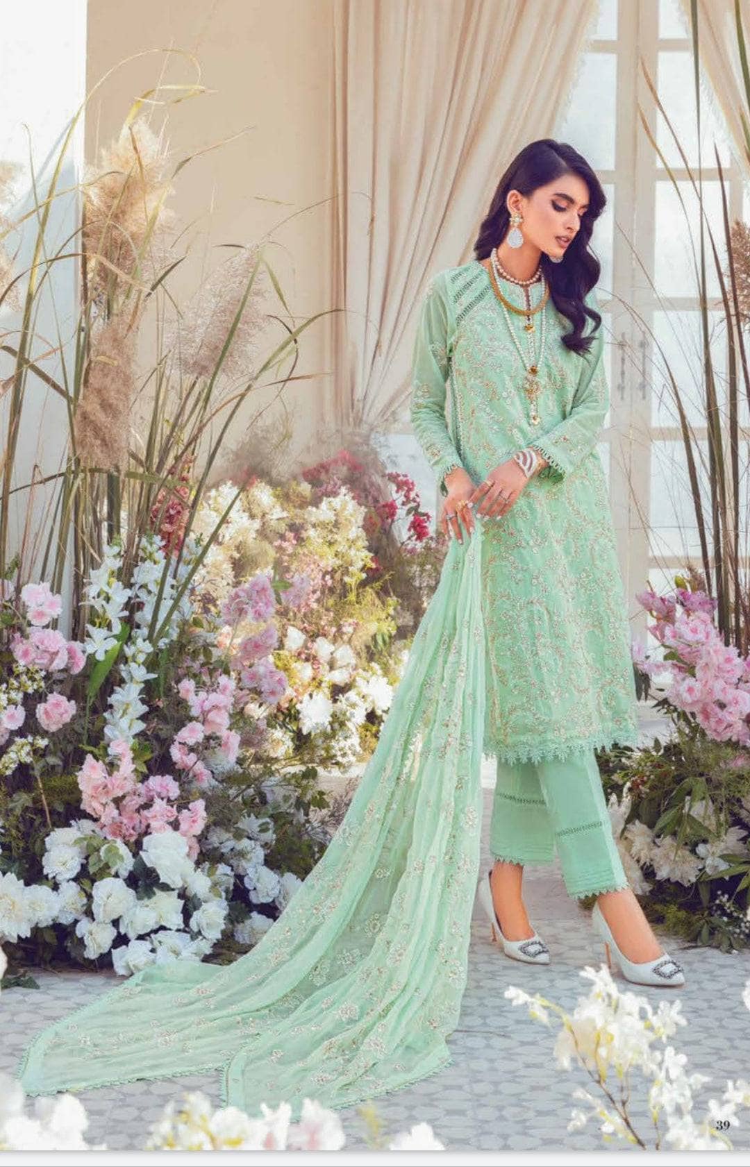 img_gul_ahmed_premium_lawn_23_awwal_boutique