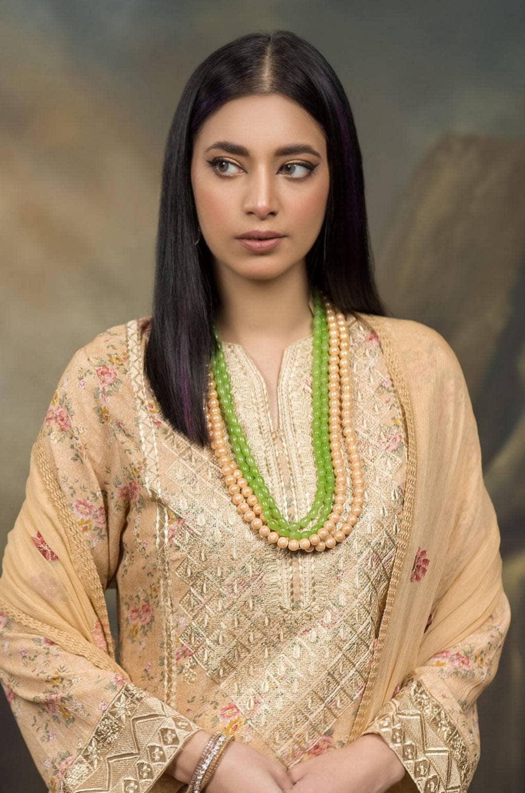 img_manizay_lawn_23_awwal_boutique