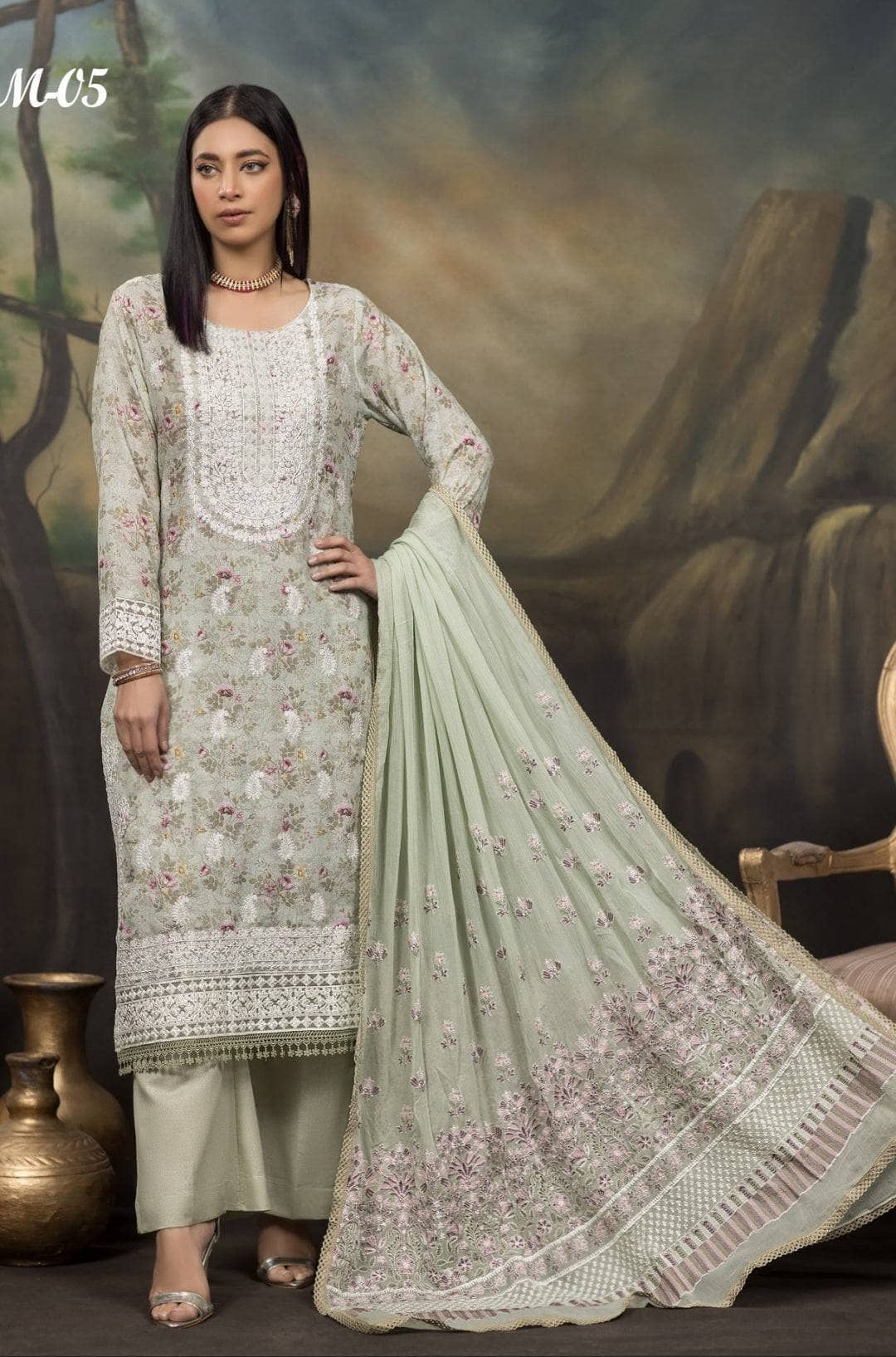 img_manizay_lawn_23_awwal_boutique