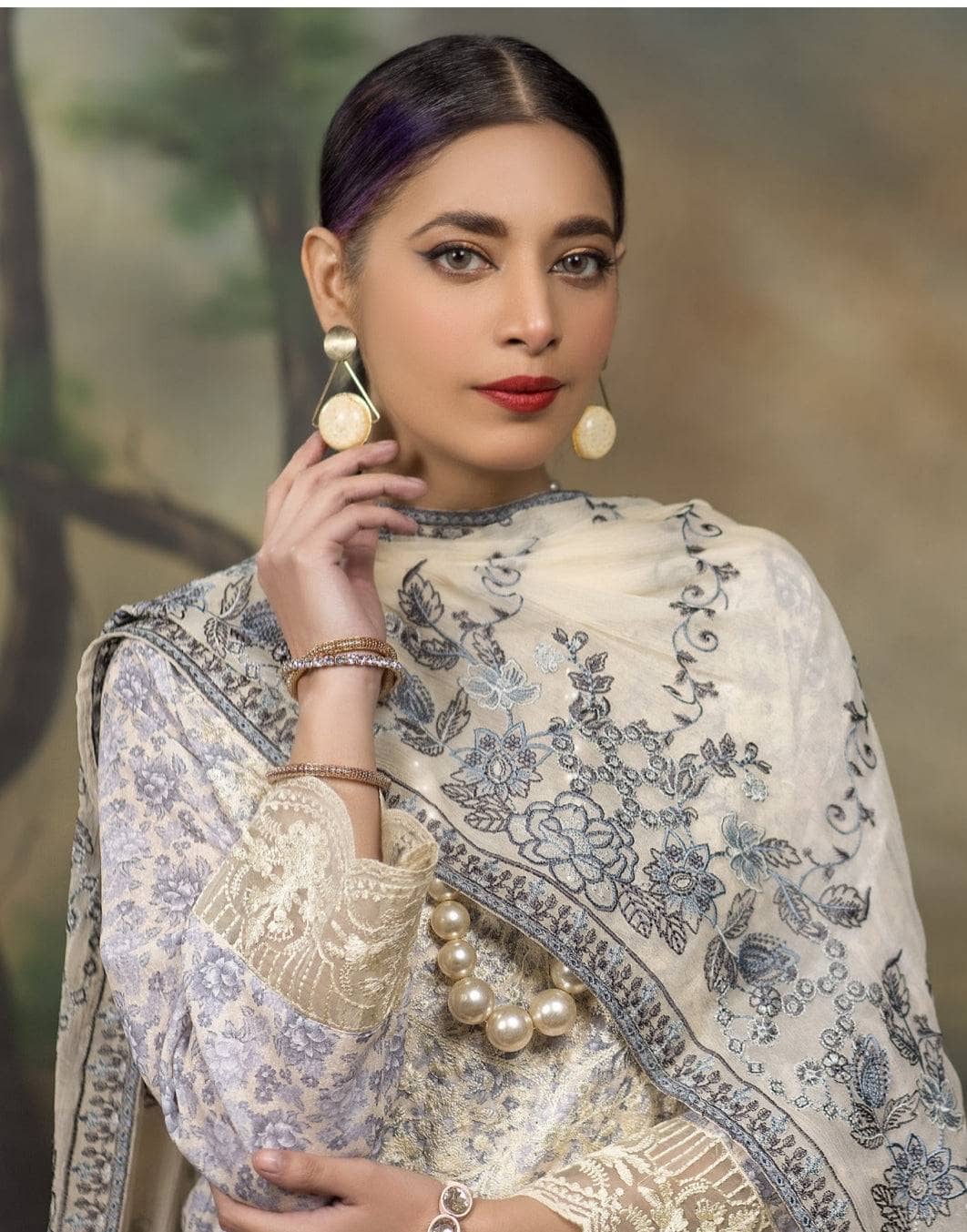 img_manizay_lawn_23_awwal_boutique