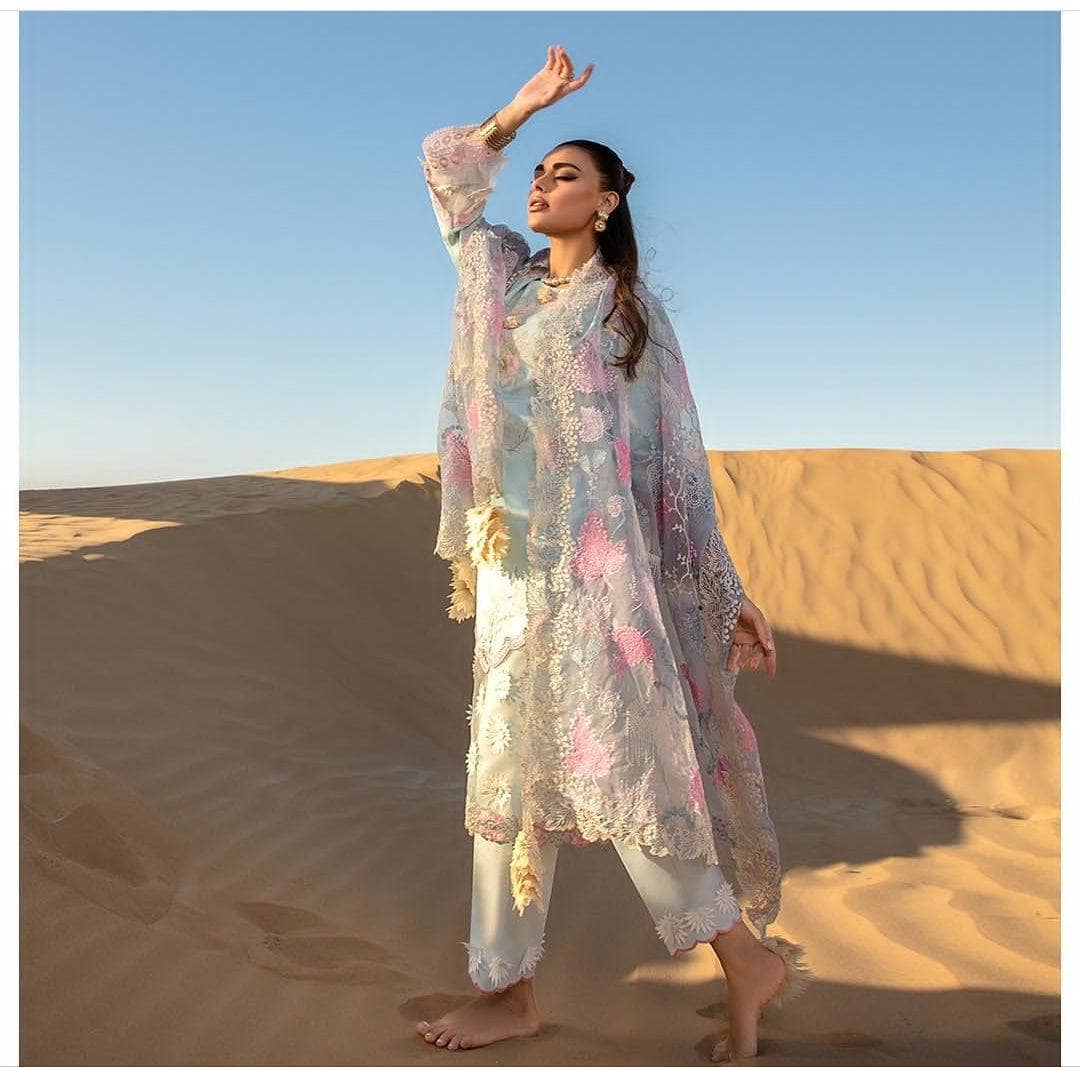 img_rang_rasiya_lawn_23_awwal_boutique