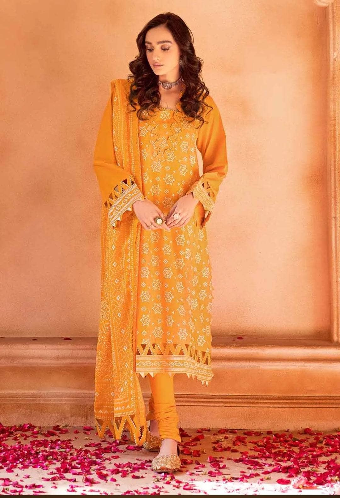 img_gul_ahmed_chunari_lawn_23_awwal_boutique