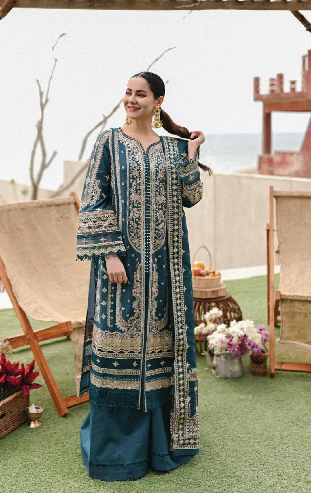 img_qalamkar_sahil_luxury_lawn_23_awwal_boutique