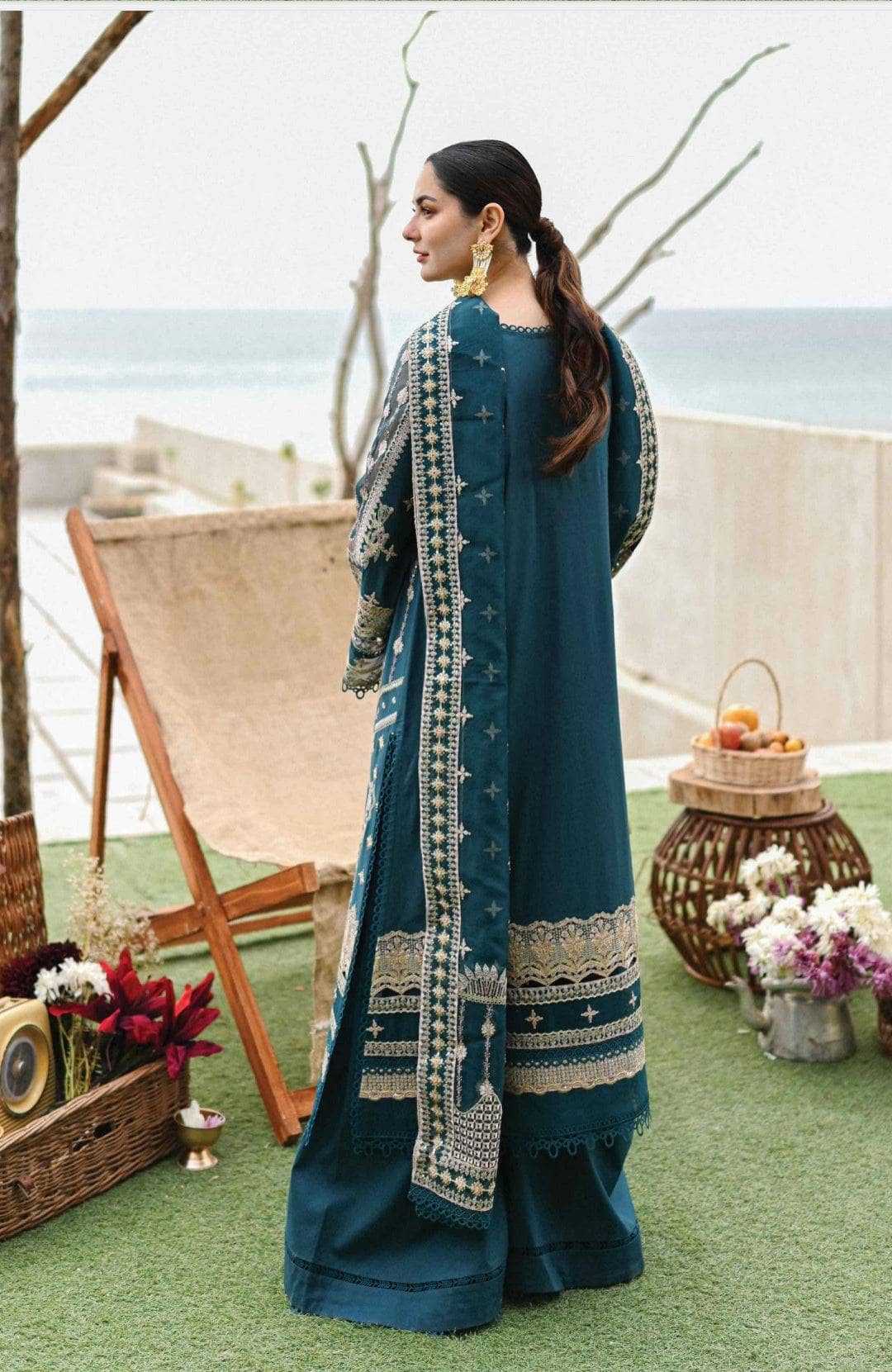 img_qalamkar_sahil_luxury_lawn_23_awwal_boutique