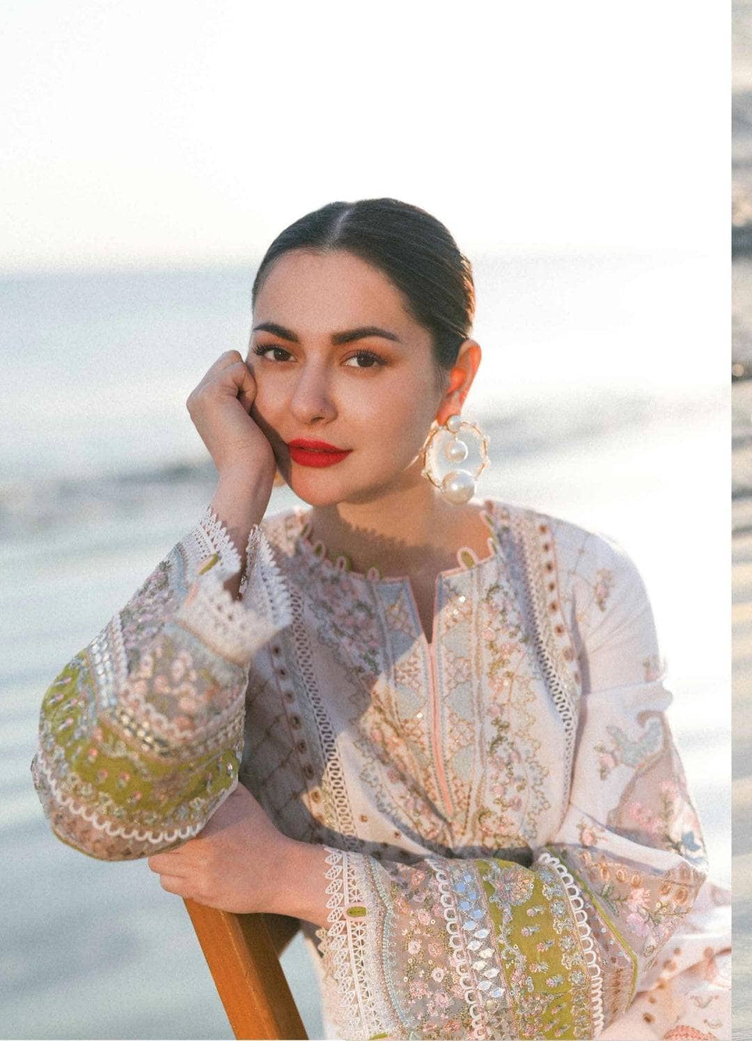 img_qalamkar_luxury_sahil_lawn_23_awwal_boutique