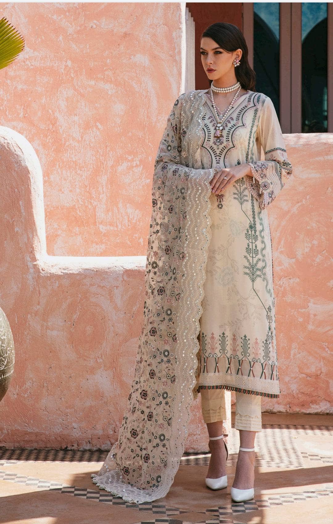 img_nureh_maya_swiss_voil_awwal_boutique