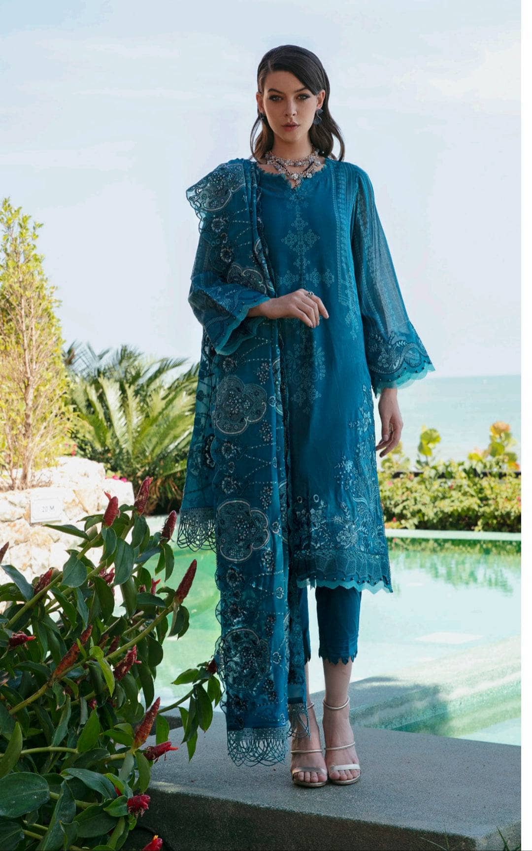 img_nureh_maya_swiss_lawn_23_awwal_boutique