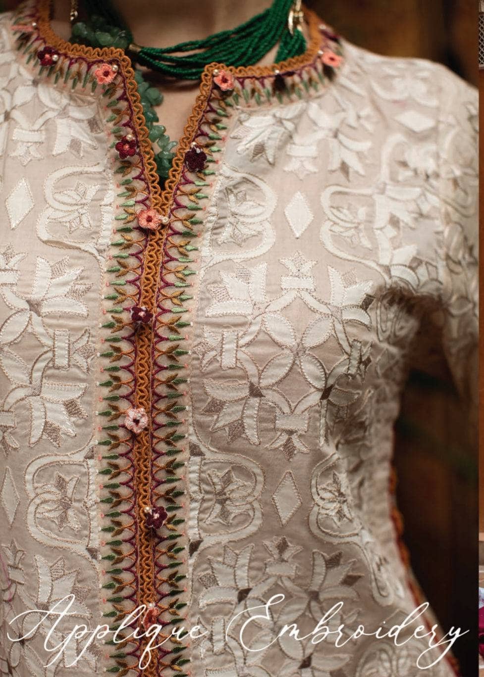 img_farah_talib_aziz_lawn_23_awwal_boutique