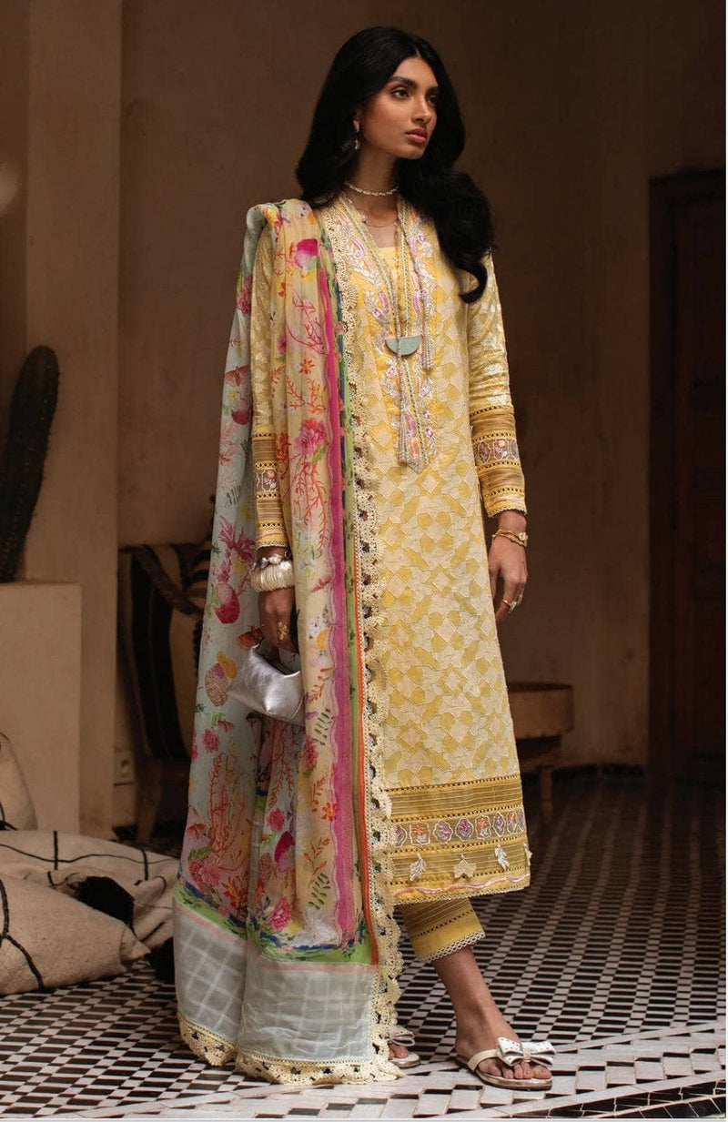 img_farah_talib_aziz_lawn_23_awwal_boutique