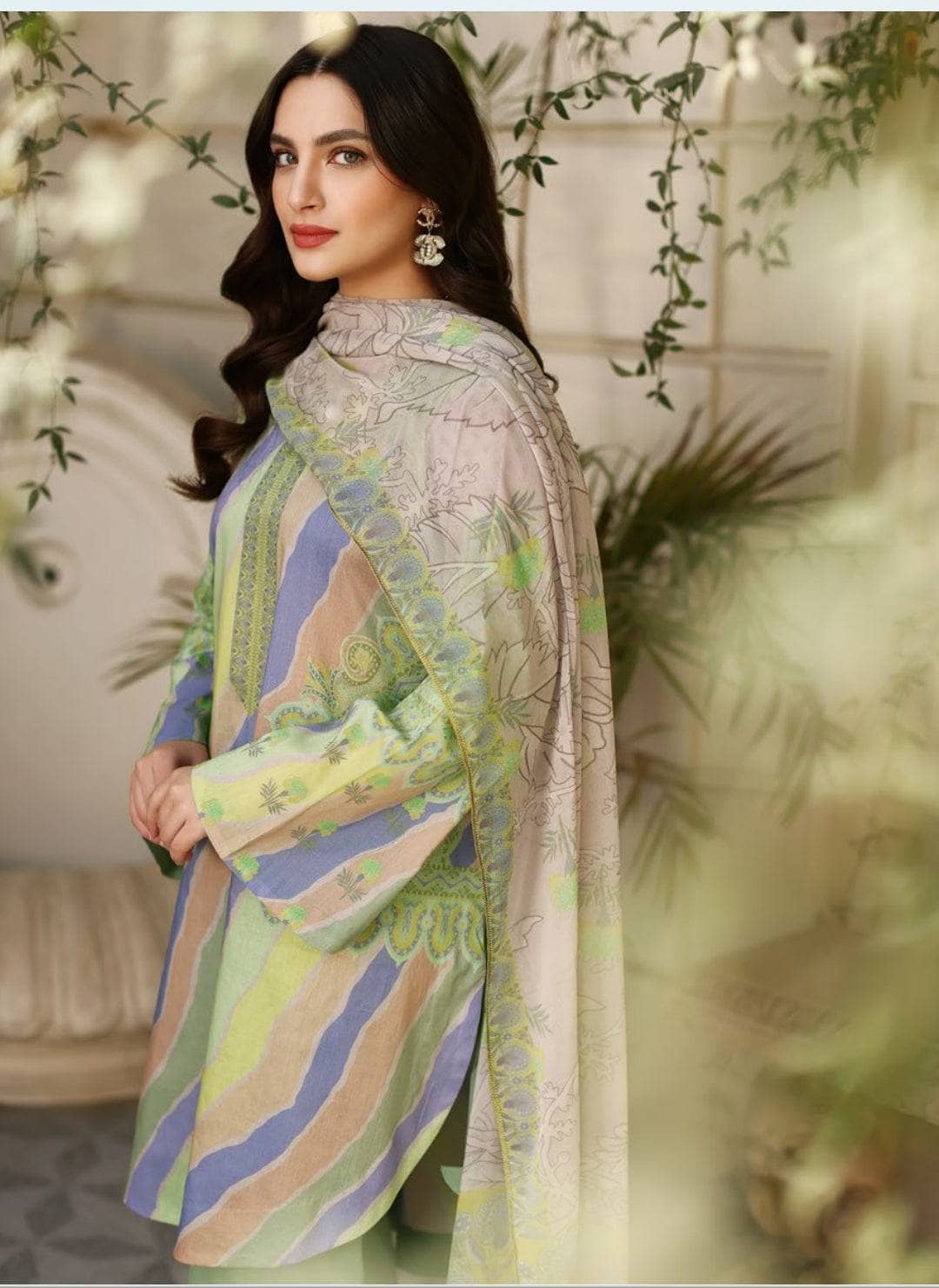 img_charizma_c_print_awwal_boutique