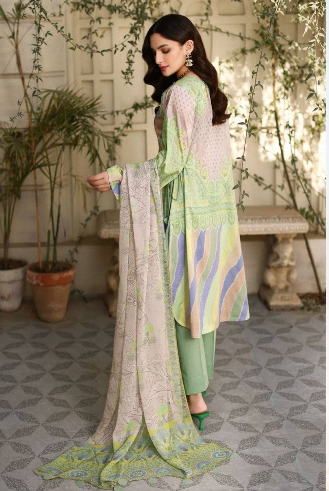 img_charizma_c_print_awwal_boutique