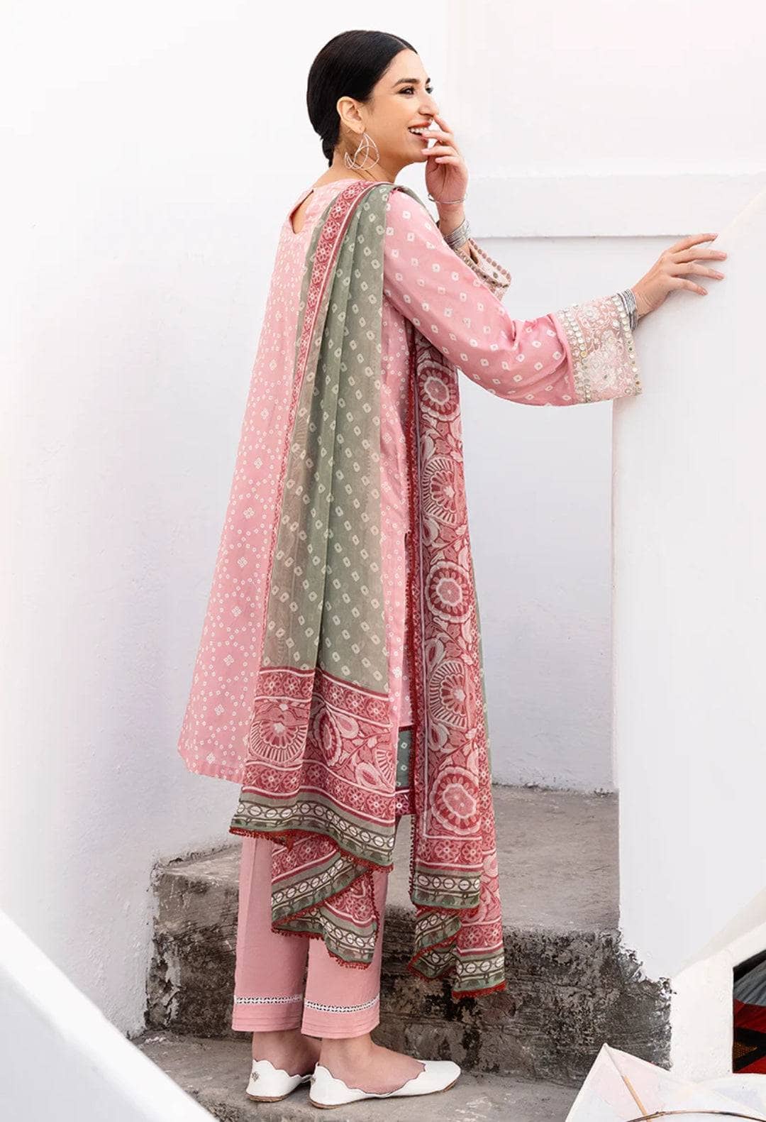 img_cross_stitch_lawn_23_awwal_boutique