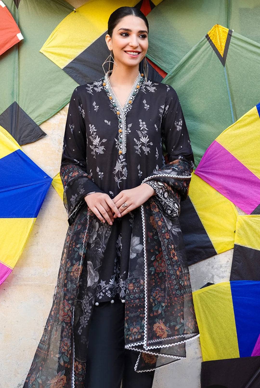 Img_cross_stitch_lawn_awwal_boutique