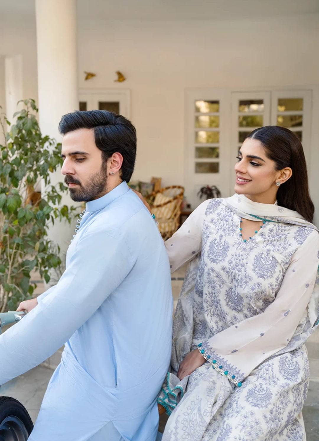 img_cross_stitch_basant_lawn_23_awwal_boutique