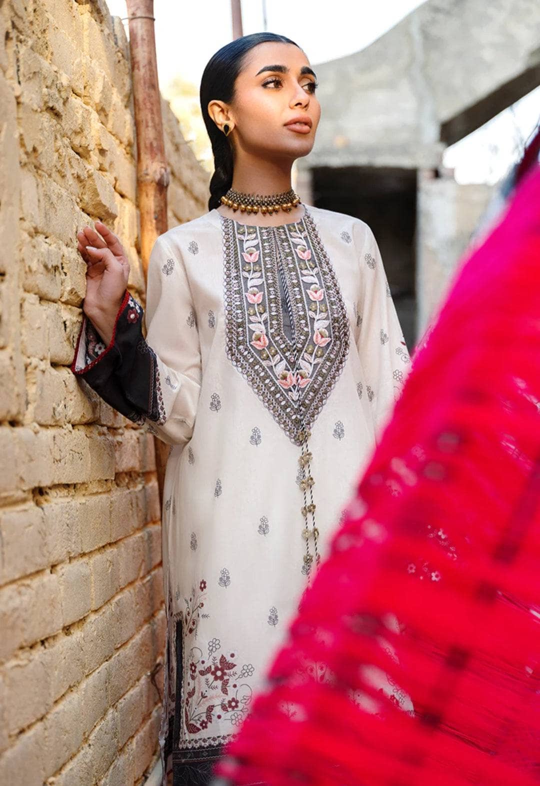 img_cross_stitch_basant_lawn_23_awwal_boutique