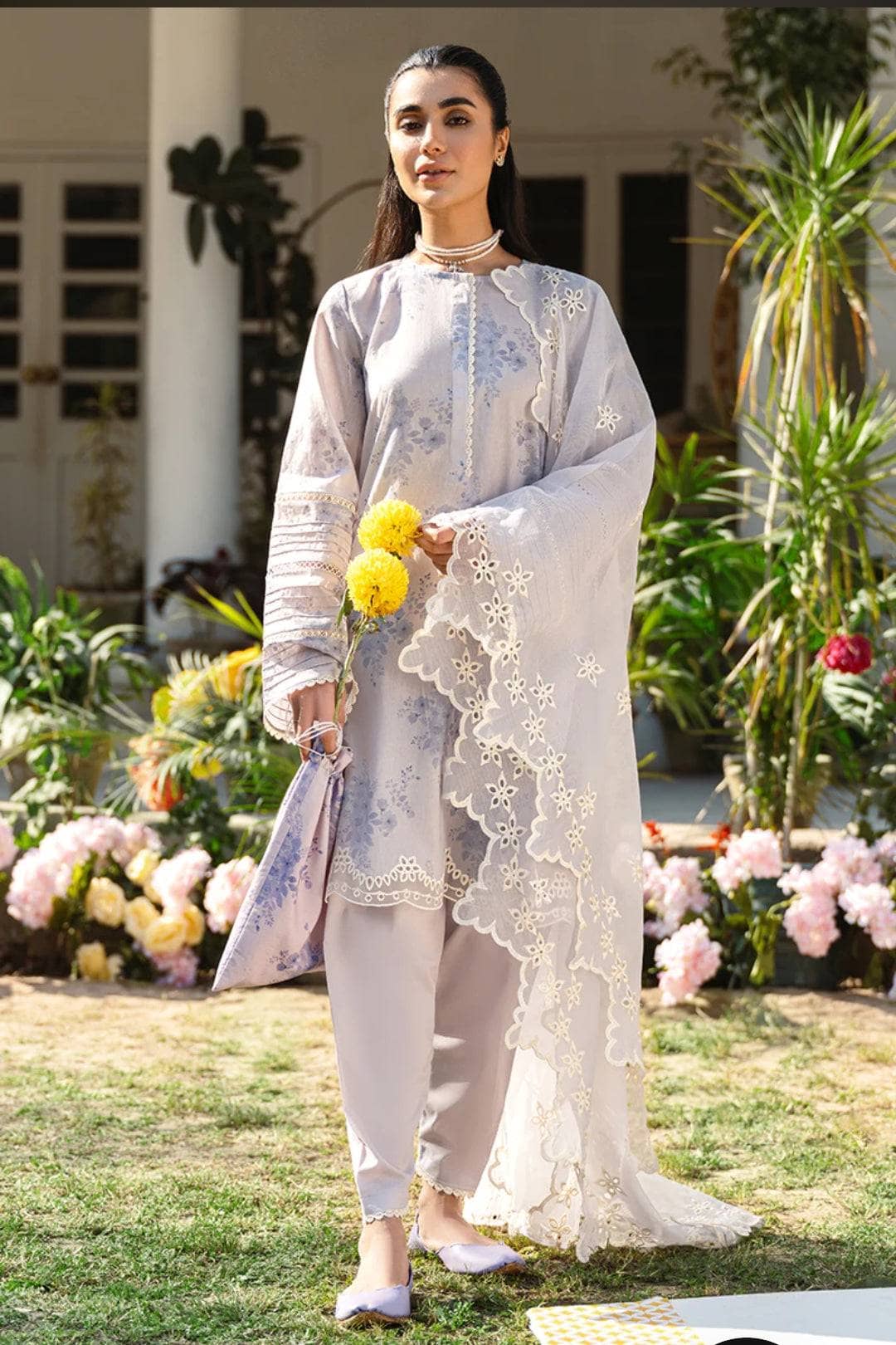 img_cross_stitch_basant_lawn_23_awwal_boutique