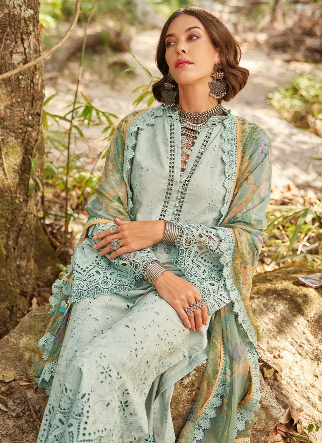 img_image_lawnkari_lawn_23_awwal_boutique