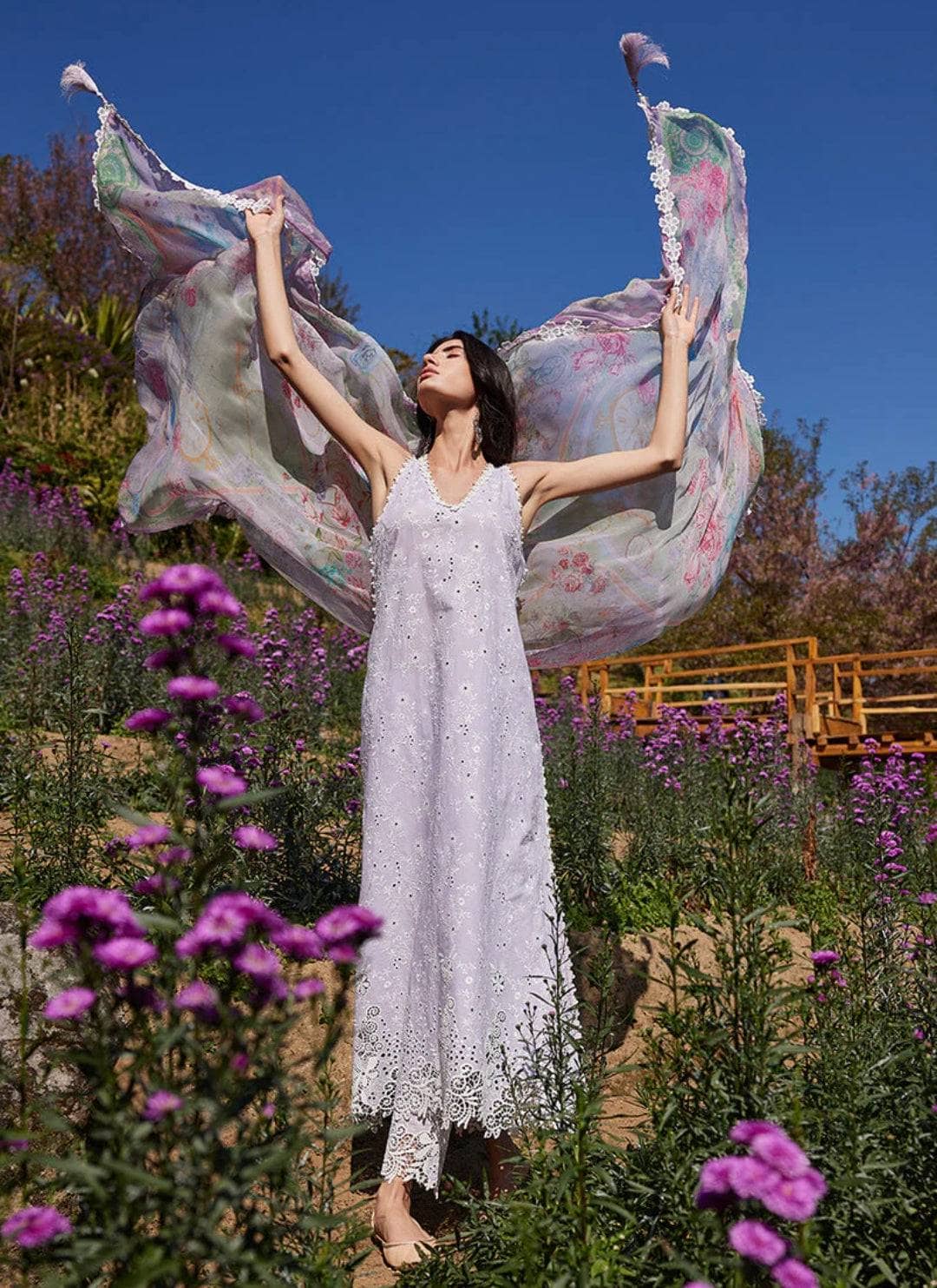 img_image_lawnkari_lawn_23_awwal_boutique