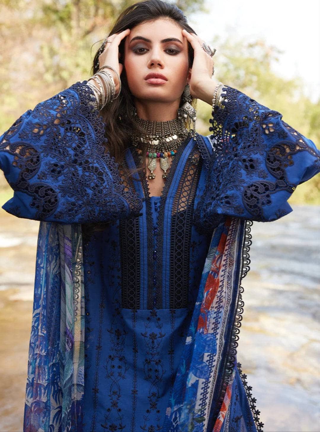 img_image_lawnkari_lawn_23_awwal_boutique