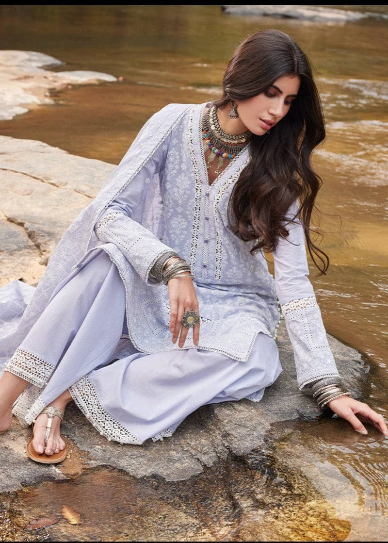 img_image_lawnkari_lawn_23_awwal_boutique