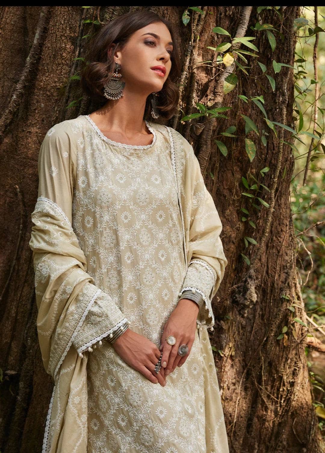 img_image_lawnkari_lawn_23_awwal_boutique