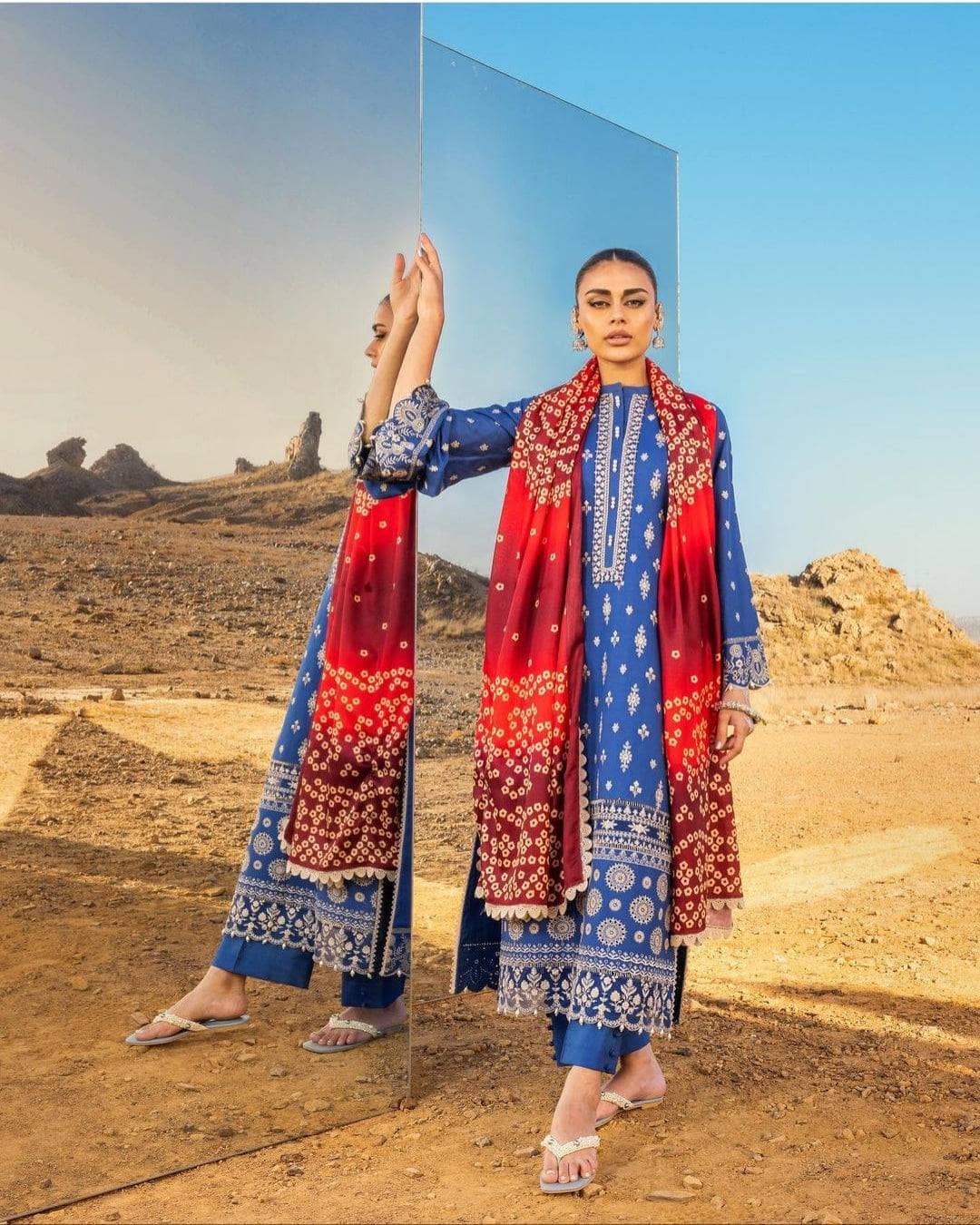 img_zainab_chottani_lawn_23_awwal_boutique