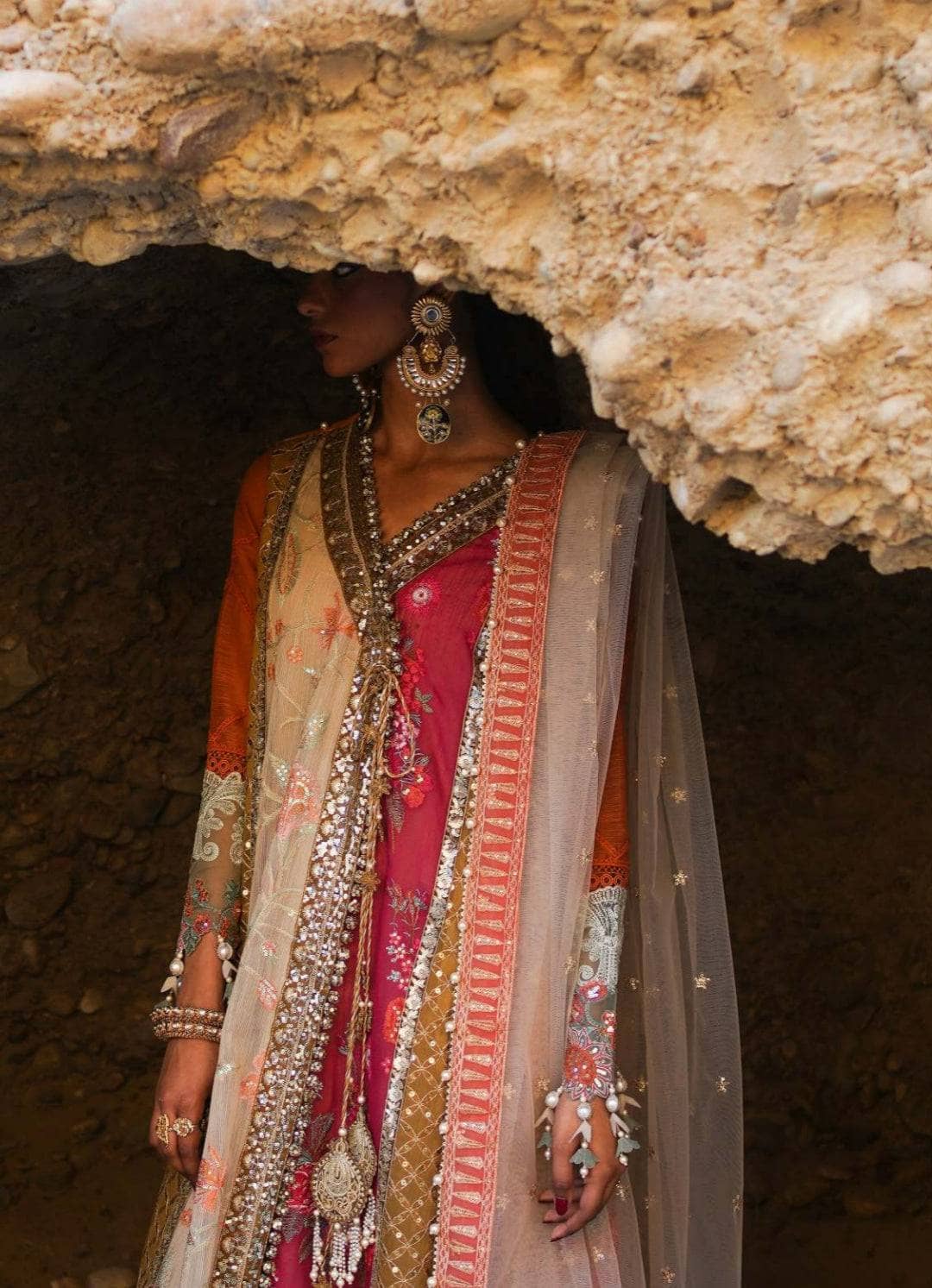 img_sana_safinaz_luxury_lawn_23_awwal_boutique_awwal_boutique