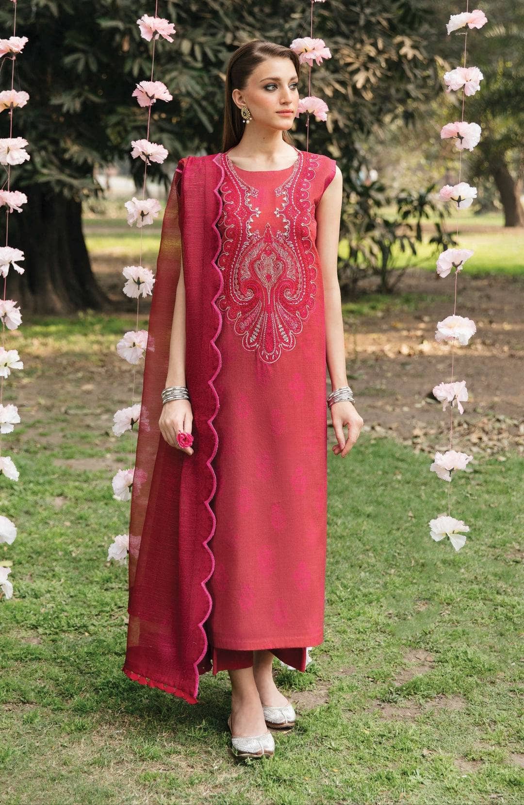 img_afrozeh_ayzel_lawn_23_awwal_boutique