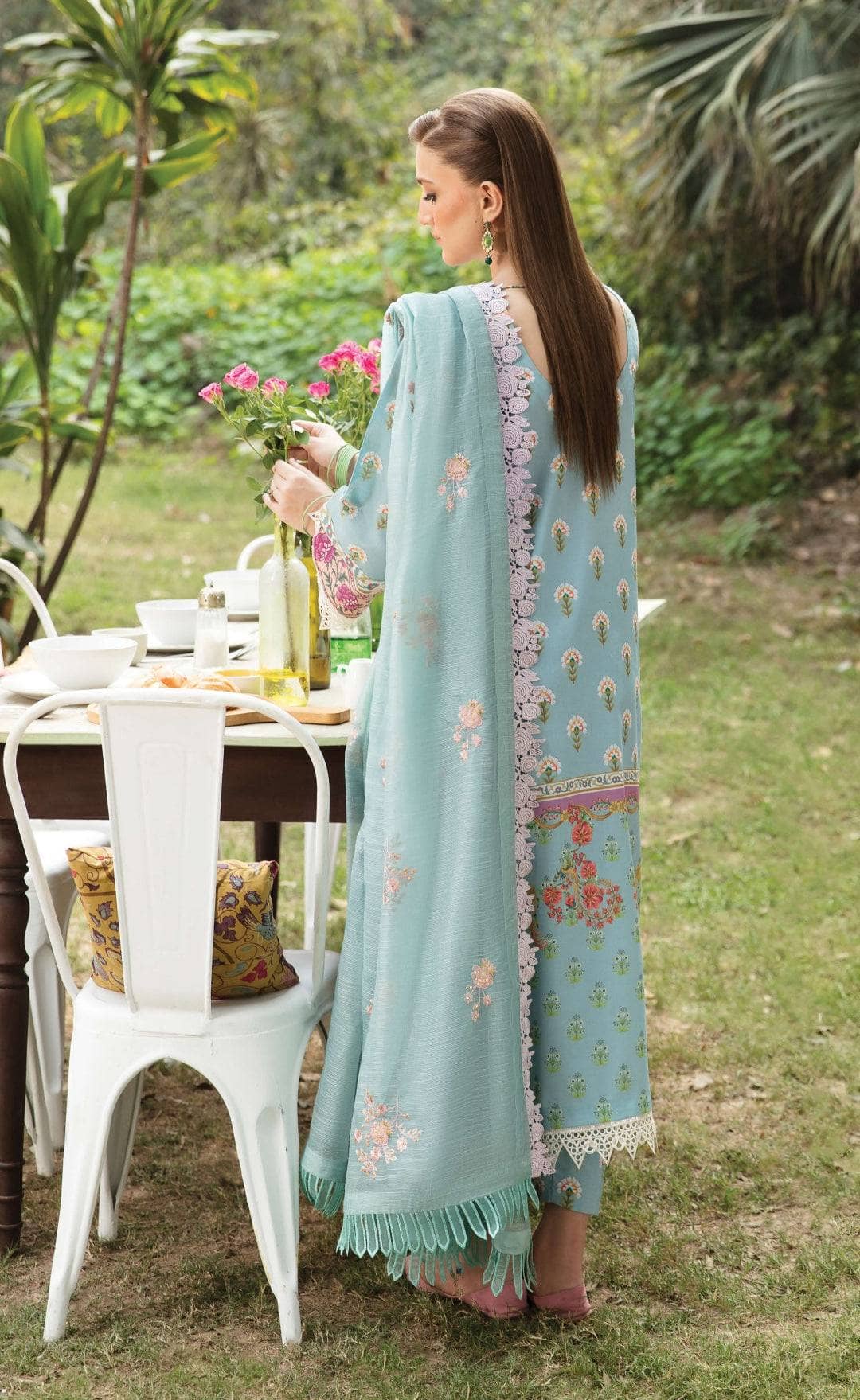 img_afrozeh_ayzel_lawn_23_awwal_boutique