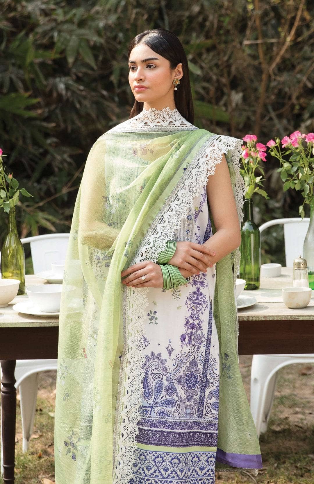 img_afrozeh_ayzel_lawn_23_awwal_boutique